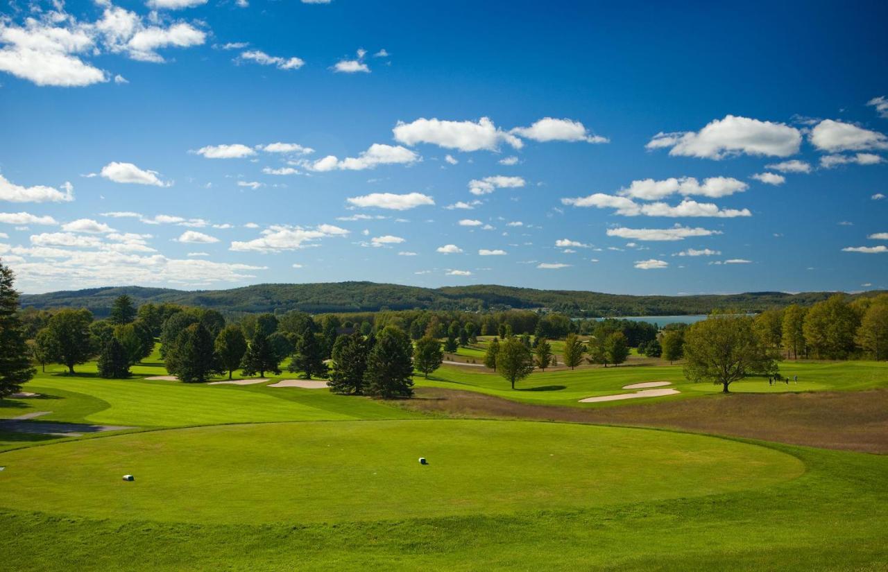 Hotel Mountain Run At Boyne à Boyne Falls Extérieur photo
