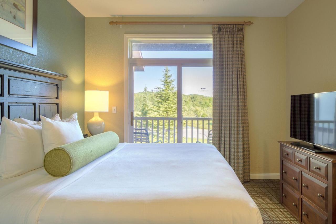 Hotel Mountain Run At Boyne à Boyne Falls Extérieur photo