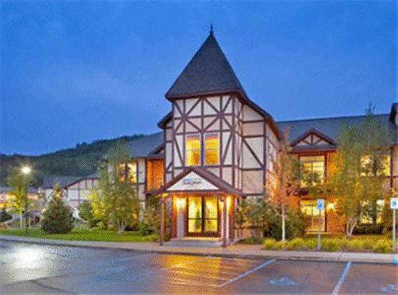 Hotel Mountain Run At Boyne à Boyne Falls Extérieur photo